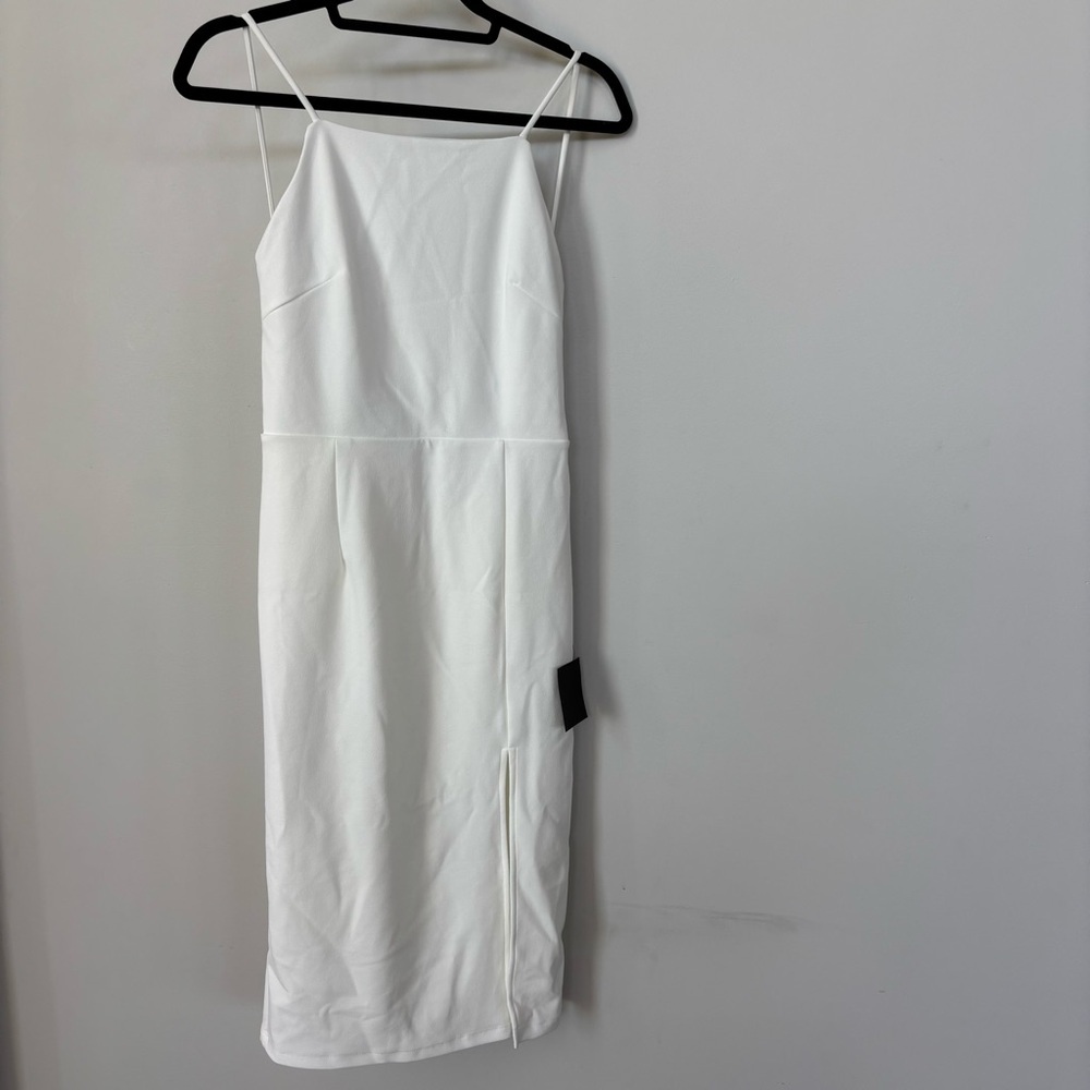 Lulus White High Neck Open Back Dress Size M‎ NWT